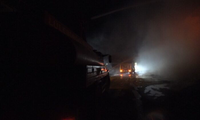 Kırklareli’nde hayvan çiftliğinde çıkan yangın kontrol altına alındı