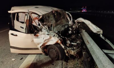 Kırklareli’nde otomobil tıra çarptı: 1 ölü