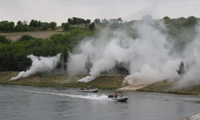 Kırklareli’ndeki 5’inci Kolordu İstihkam Alayı Komutanlığınca eğitim düzenlendi
