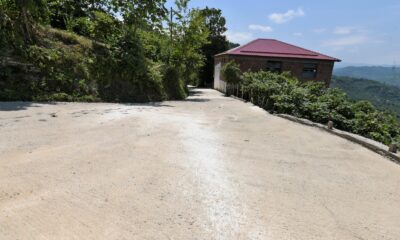 Kırsalda beton yol çalışmaları sürüyor