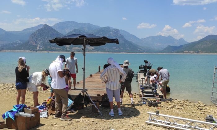 Kıvanç Tatlıtuğ ünlü deterjan markasının yüzü oldu