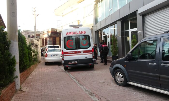 Kız arkadaşını öldürdükten sonra kendini vurdu