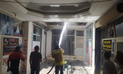 Kızıltepe’de yüzlerce giyim dükkanının bulunduğu pasajda çıkan yangın korkuttu