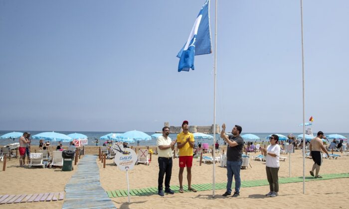 Kızkalesi Halk Plajı ‘Mavi Bayrak’ aldı