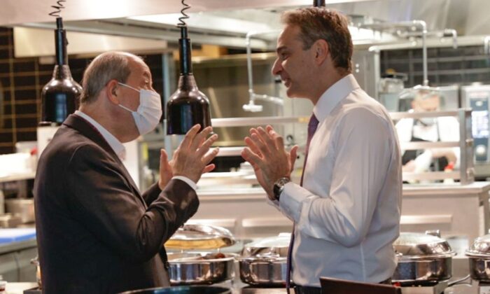 KKTC Cumhurbaşkanı Tatar, Yunanistan Başbakanı Miçotakis ile görüştü