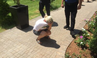 Kocasını bıçakladı gözyaşlarına boğuldu