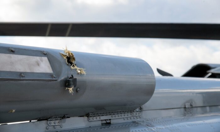 Kolombiya Devlet Başkanı Duque’yi taşıyan helikoptere ateş açıldı