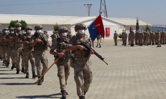 Komandolar dualarla Suriye’ye uğurlandı