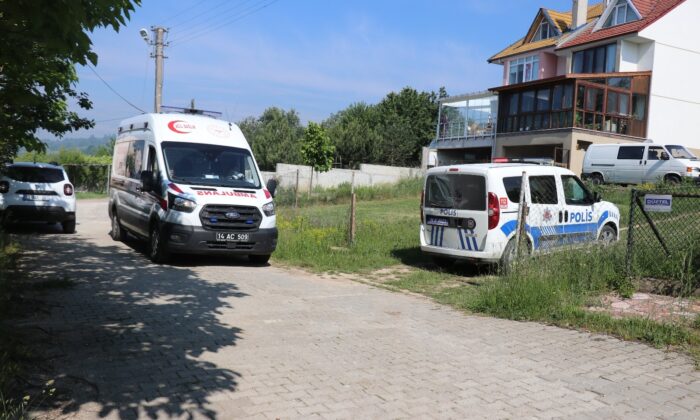 Komşular arası kavga kanlı bitti: 1 yaralı