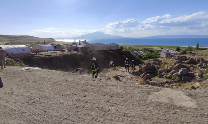 Kontrolden çıkan traktör uçuruma yuvarlandı: 1 ölü