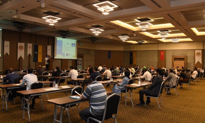 Konya Büyükşehir’den ilçe belediyelerine fon kaynağı eğitimi