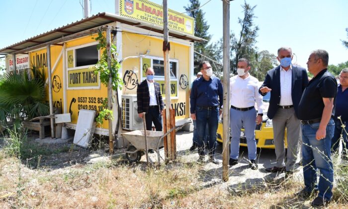 Konyaaltı’nda taksi durakları yenileniyor