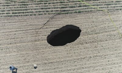 Konya’da pancar tarlasında korkutan obruk