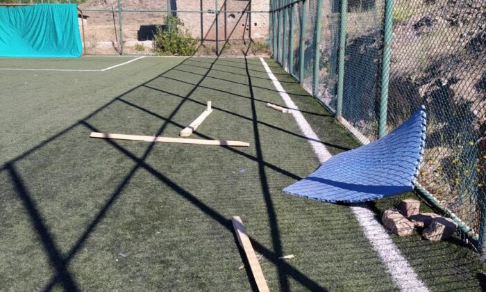 Köy okulunda açıldı, malzemeler tahrip edildi