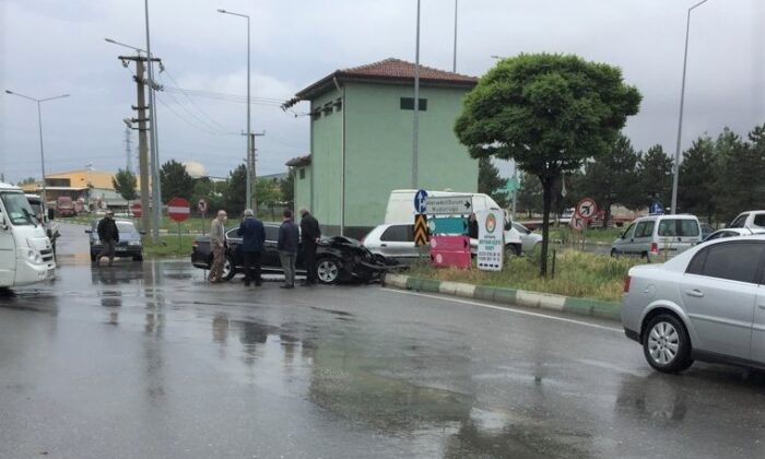 KSBÜ Rektörü Kavuncu kaza geçirdi