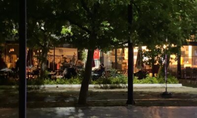 Küçükçekmece’de kısıtlama saatinde sahilde oyun oynadılar