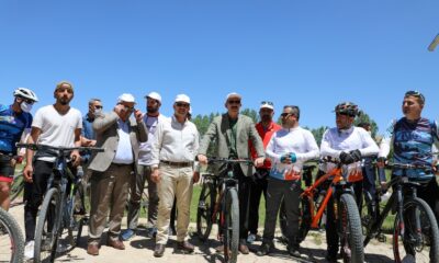 Kuraklığa dikkat çekmek için 200 bisikletli pedal çevirdi