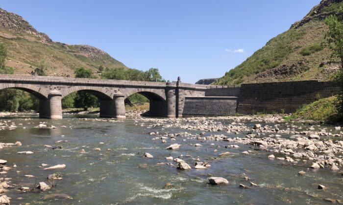 Kuraklık Kars Çayını da vurdu