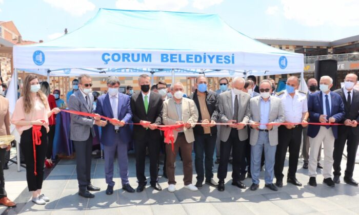 Kursiyerleri tarafından hazırlanan el emeği, göz nuru eserler görücüye çıktı