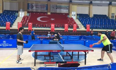 Kurumlar arası masa tenisi turnuvası başladı