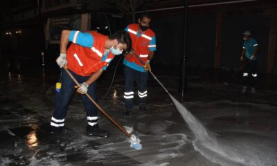 Kuşadası Belediyesi’nin hijyen savaşçılarından normalleşme mesaisi