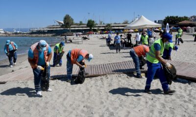 Kuşadası Kıyılarında Çevreci Temizlik
