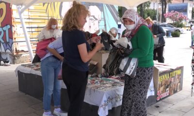 Kuşadası’nda El Emeği Pazarı yoğun ilgi görüyor