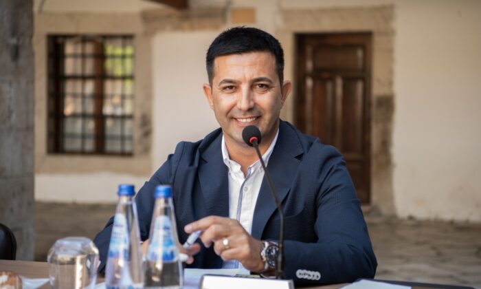 Kuşadası’nda evcil hayvan satışı yasaklandı