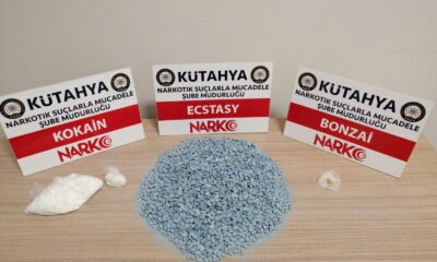 Kütahya’da durdurulan araçta uyuşturucu ele geçirildi