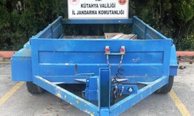 Kütahya’da iki yıl önce çalınan römorku jandarma buldu