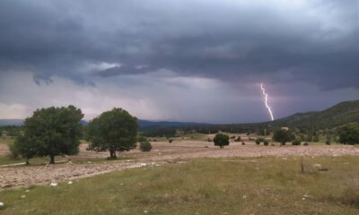 Kütahya’da şimşekler böyle görüntülendi