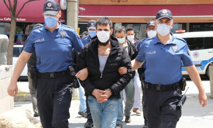 Lastikçi görünümlü hırsızlık şüphelileri tutuklandı