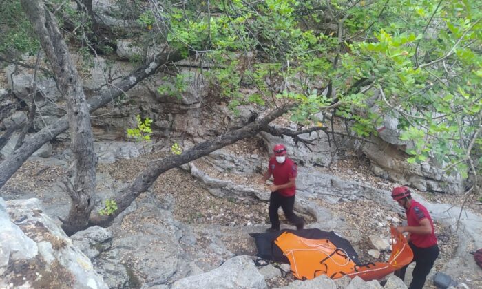 Likya yolunda yürüyüp yapan gurbetçi, kayalıklardan düşerek hayatını kaybetti