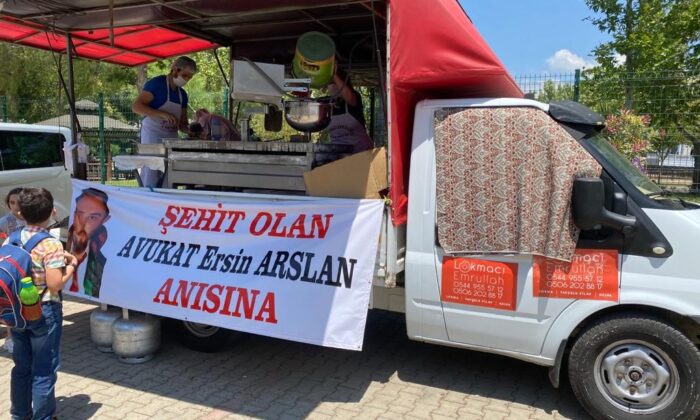 Lokma döktürdü, yargılanmaktan kurtuldu