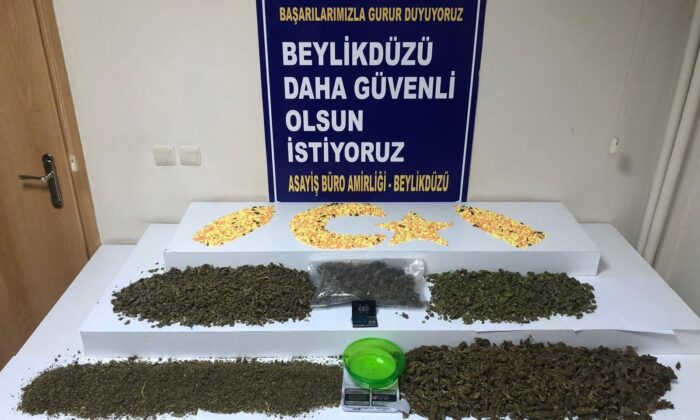 Lüks araçla uyuşturucu satışı yapan 2 kişi yakalandı