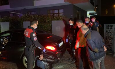 Lüks otomobil ’dur’ ihtarına uymadı, ara sokakta yakalandı