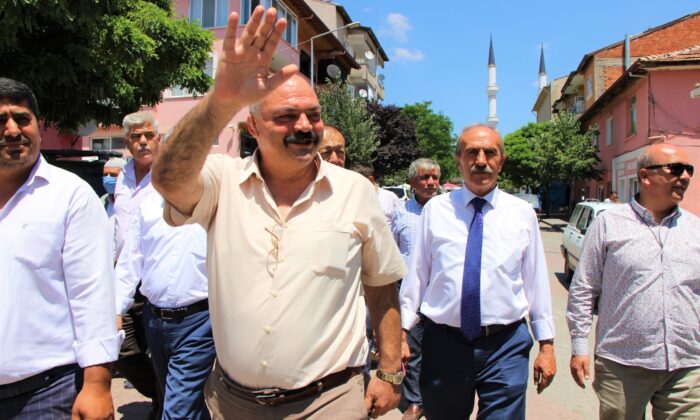 Mahmut Demir: “Gönülleri kırılan çiftçilerimizle fabrikamızı barıştıracağız”