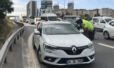 Maltepe’de çakarlı araç ve emniyet şeridi denetimi