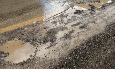 Mamak’ta sağanak sonrası meydana gelen sel altyapı çalışmalarının olduğu yolu tahrip etti