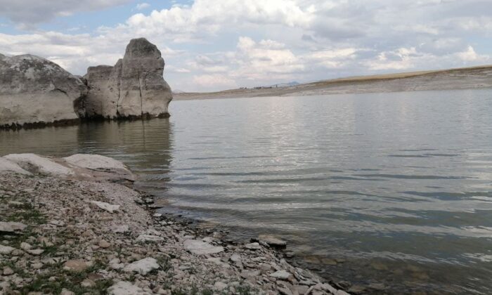 Mamasın Barajı yaz aylarındaki ihtişamını koruyor