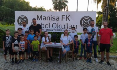 Manisa FK İzmir Futbol Okulu açıldı