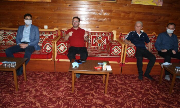 Manyas’ta gençlere “kendini bilen lider “ konulu program