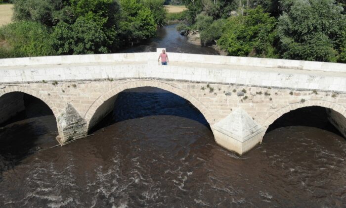 Marmara denizine akan Nilüfer Çayı’nda korkutan görüntü
