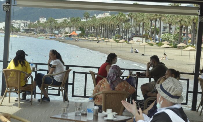 Marmaris’te işletmeler müşterileri ile buluştu