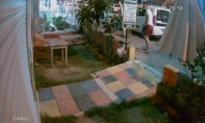 Masanın üstündeki kül tablasını çaldı