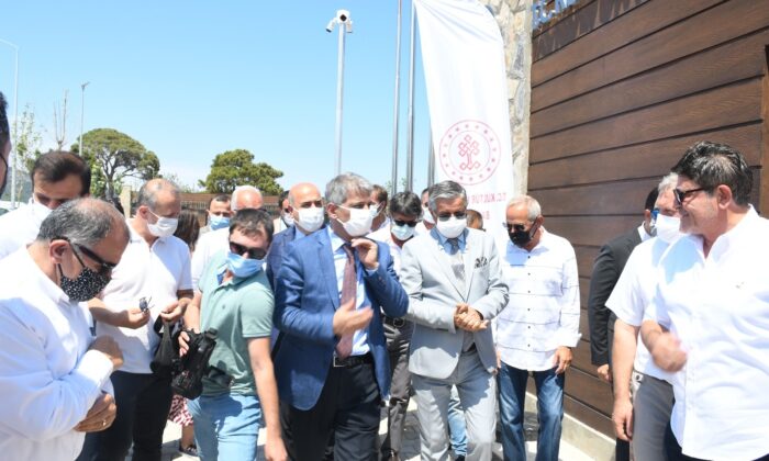 Mavi bayraklı bin 500 şezlong kapasiteli Çamyuva Halk Plajı açıldı