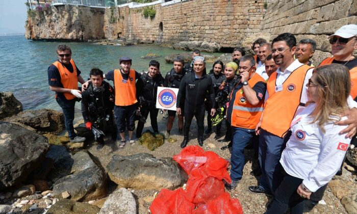 Mavi Bayrak’ta En İyi Çevre Eğitim Etkinleri ödülü 6’ncı kez Muratpaşa’ya