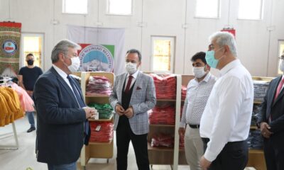 “Melikgazi Kıyafet Evi” ihtiyaç sahiplerini giydirmeye devam ediyor