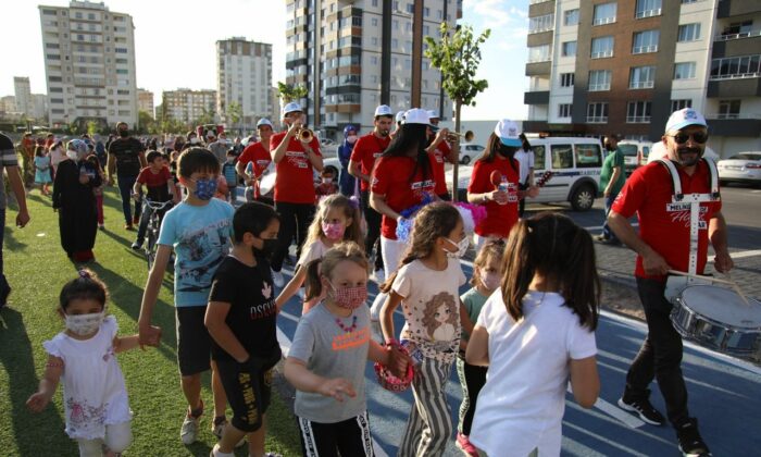 Melikgazi’den yaz akşamlarına yönelik parklarda açık hava konseri