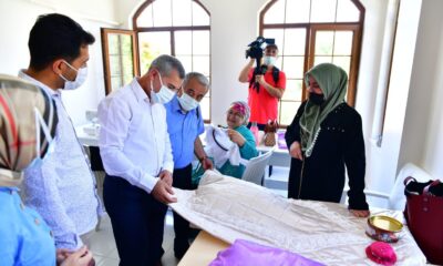 Memhet Çınar, gençlik merkezindeki faaliyetleri inceledi